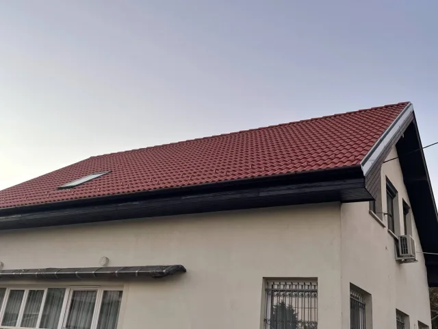 Zsindelytető felújítása tetősíkablakkal